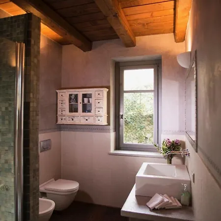 Cascina Canee Bed & Breakfast Angera