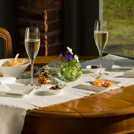 Cascina Canée Couette-café Angera