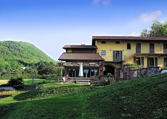 Cascina Canee 住宿加早餐酒店 4*